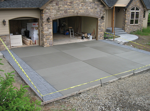 Как выбрать бетон для заливки двора
